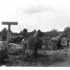 Construction of the Parmelee House with horses