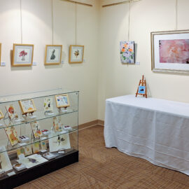 Gallery alcove with glass case